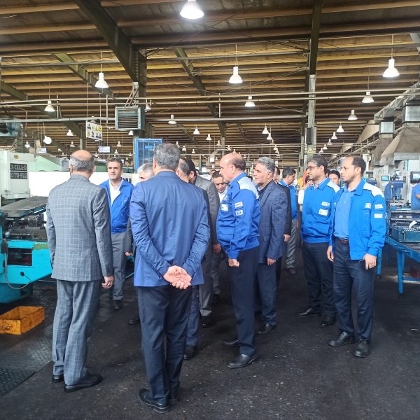 بازدید مدیرعامل ایران خودرو به همراه مهندس ساسان سیرانی