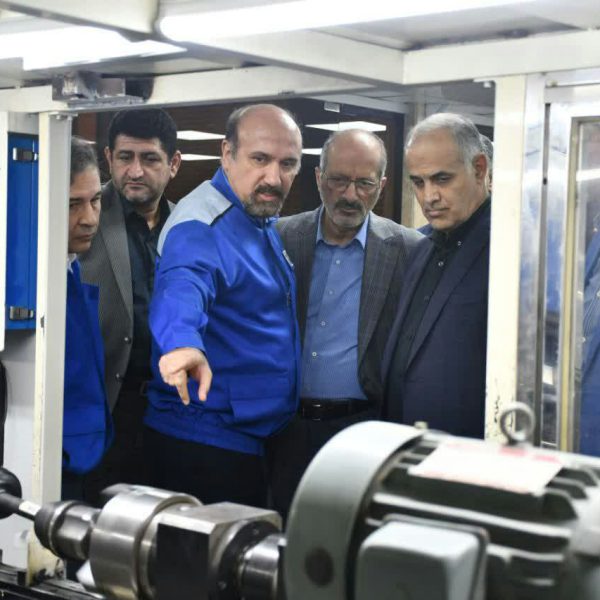 بازدید مدیرعامل ایران خودرو به همراه مهندس ساسان سیرانی